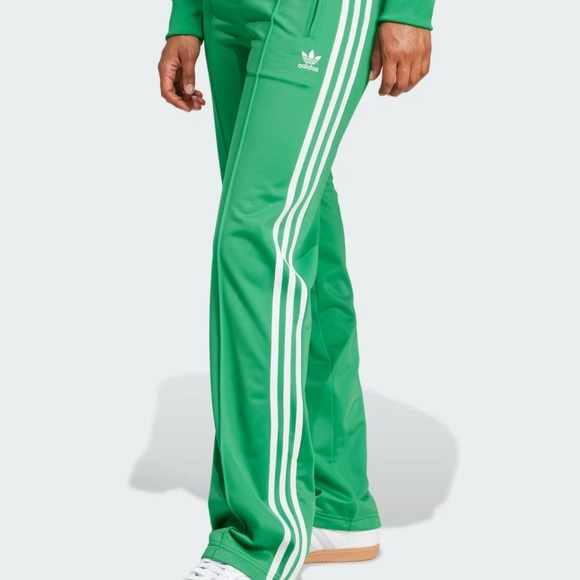ADICOLOR CLASSICS FIREBIRD TRACK PANTS GREEN SIZE SMALL NWT - Picture 1 of 6